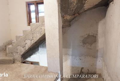 Casă cu 10 camere cu Teren 4324 Mp în Central - 15