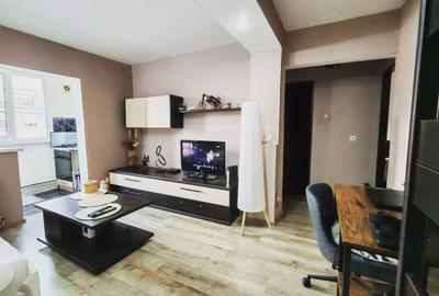 Apartament cu 2 camere decomandat în Petros