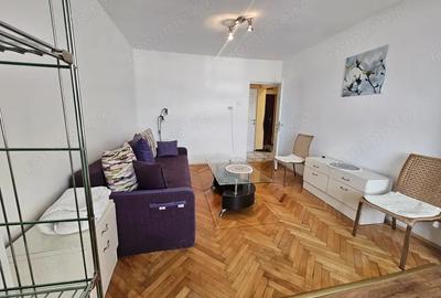 Apartament cu 2 camere decomandat în Zamfirescu