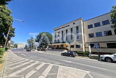 Apartament cu 3 camere semidecomandat, mobilat în Central - 18