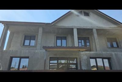 Casă cu 4 camere în Central - 7