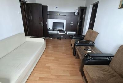 Apartament semidecomandat în Bucureștii Noi