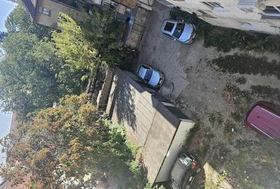 Spațiu comercial, de 12 mp, în Complex Studențesc