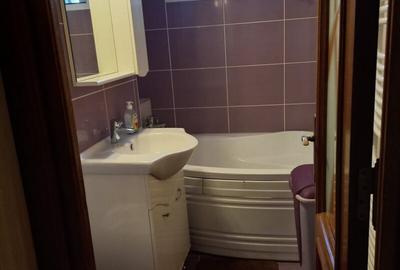 Apartament cu 4 camere decomandat în Titan - 9