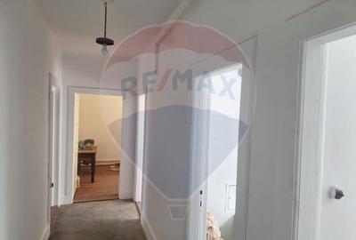 Apartament cu 2 camere decomandat în Central - 1