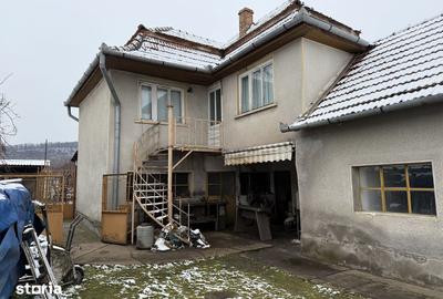 Casă cu 5 camere cu Teren 2754 Mp în Lugașu de Jos - 7
