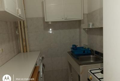Garsonieră decomandată în Gara de Nord
