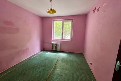 Apartament cu 2 camere decomandat în Berceni - 1