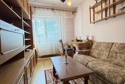 Apartament cu 3 camere decomandat în Drumul Carului