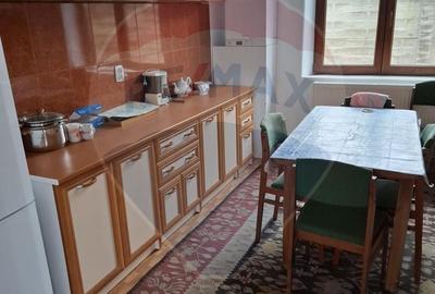 Casă cu 6 camere cu Teren 3300 Mp în Central - 6