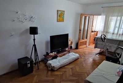 Casă cu 5 camere cu Teren 80 Mp în Orșova