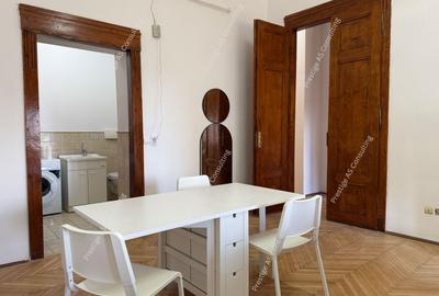 Apartament cu 4 camere semidecomandat, mobilat în Ultracentral