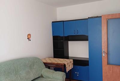Apartament cu 2 camere semidecomandat în Nufărul
