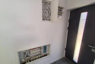 Casă cu 5 camere cu Teren 389 Mp în Valea Adâncă - 1