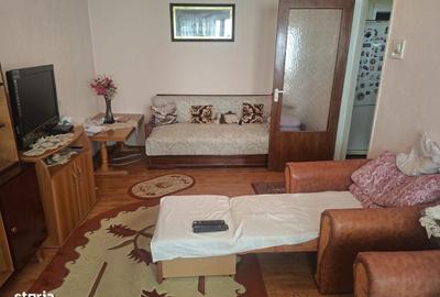Apartament cu 3 camere decomandat în Vest