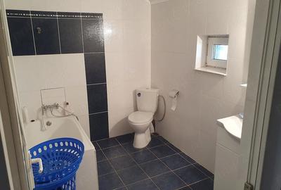 Casă cu 3 camere cu Teren 560 Mp în Andrășești