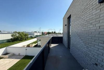 Casă cu 4 camere cu Teren 649 Mp în Corbeanca - 2