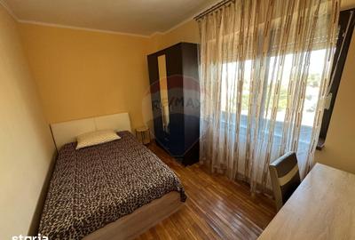 Apartament cu 3 camere în Intim