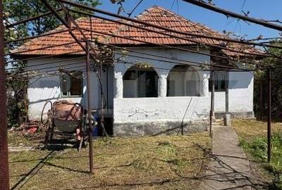 Casă cu 2 camere cu Teren 1100 Mp în Central - 9