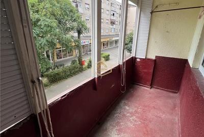 Apartament cu 4 camere în Micro 16