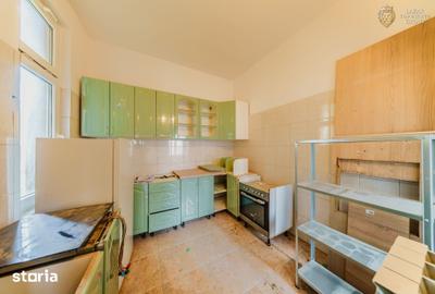 Apartament cu 4 camere decomandat în Ultracentral