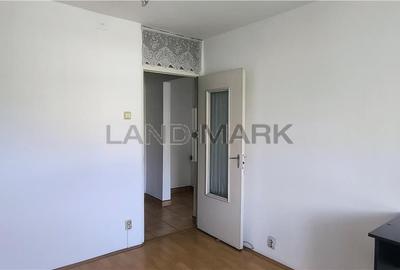 Apartament cu 3 camere decomandat în Soarelui