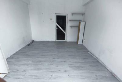 Garsonieră decomandată în Zahana