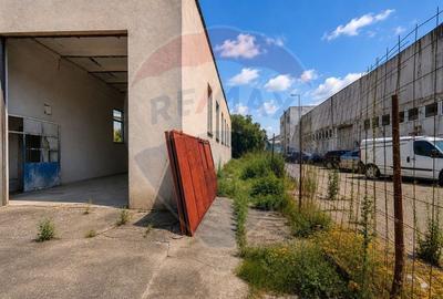 Spațiu industrial, de 200 mp, în 13 Decembrie - 15