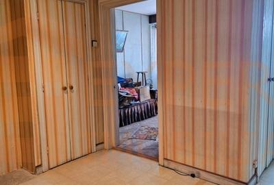 Apartament cu 3 camere semidecomandat în Tomis I - 1