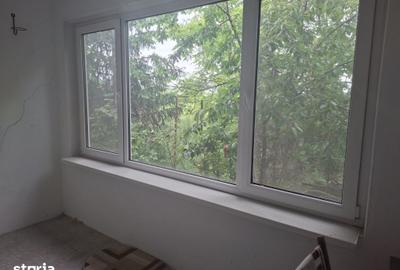 Casă cu 10 camere cu Teren 1200 Mp în Bucov