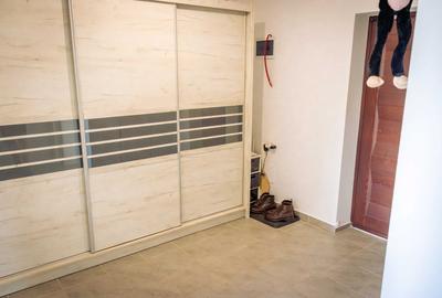 Apartament cu 2 camere decomandat în Sânpetru