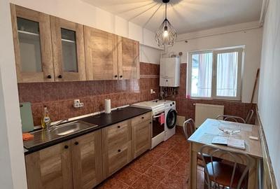 Apartament cu 2 camere decomandat în Florești