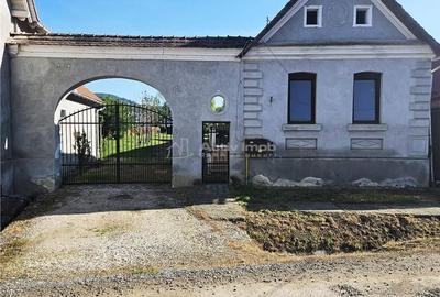 Casă cu Teren 1633 Mp în Central