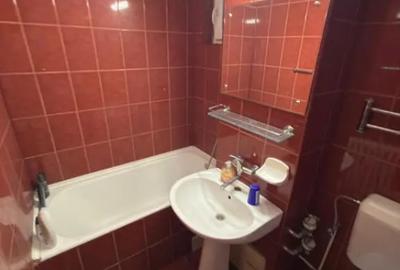 Apartament cu 3 camere decomandat în Republicii - 3