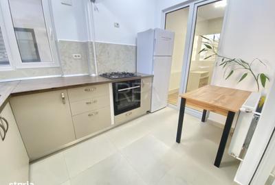 Apartament cu 2 camere decomandat, mobilat în Central