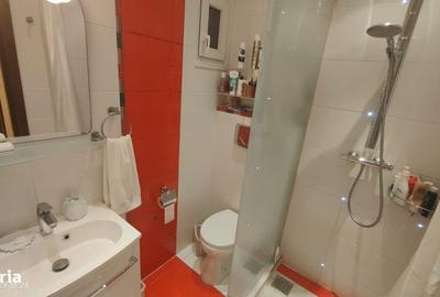 Apartament cu 3 camere decomandat în Cișmigiu