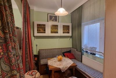 Apartament cu 3 camere semidecomandat în Teiul Doamnei - 9