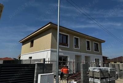 Casă în Ghiroda