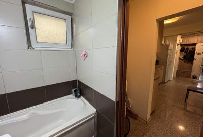 Apartament cu 3 camere semidecomandat în Central - 19