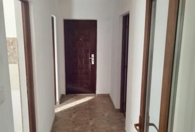 Casă cu 4 camere în Ciorăști - 6
