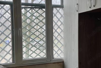 Apartament cu 3 camere semidecomandat în Central - 2