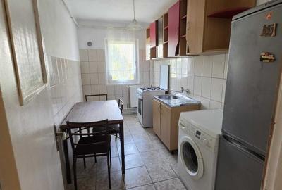 Apartament cu 2 camere decomandat în Nicolina
