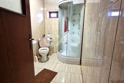 Casă cu 10 camere cu Teren 1100 Mp în Gura Șuții - 4