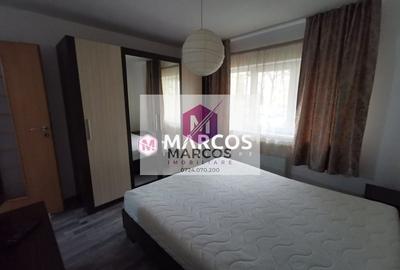 Apartament cu 2 camere decomandat în Micro IV - 7