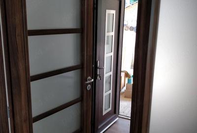Casă cu Teren 1087 Mp în Poienari - 1