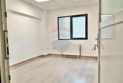 Spațiu comercial, de 400 mp, în Gănești - 2