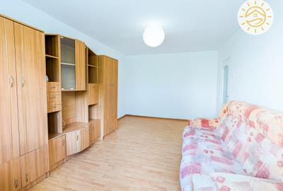 Apartament cu 4 camere decomandat în Răcădău