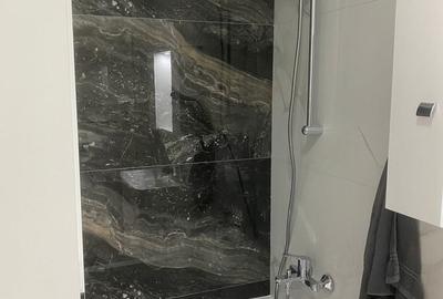 Apartament cu 2 camere decomandat în Roșu