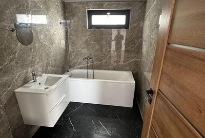 Apartament cu 2 camere decomandat în Runcu - 2