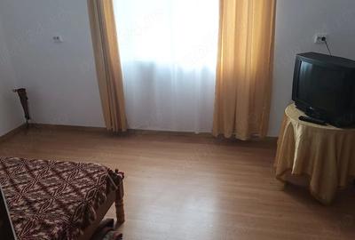 Casă cu 3 camere cu Teren 389 Mp în Central